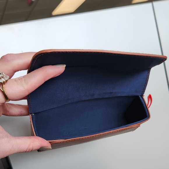 Fossil Women's Tortoise Shell Sunglasses - Picture 11 of 12